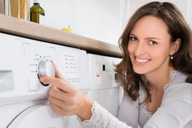 Perete veš noću zbog jeftine struje? Stručnjaci za energetsku efikasnost UPOZORAVAJU da to može biti OPASNO, a posledice mogu biti ozbiljne