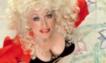 Dolly Parton była o krok od tragedii przez piersi i romans