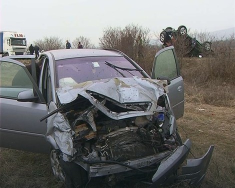 Drugi automobil sleteo sa puta