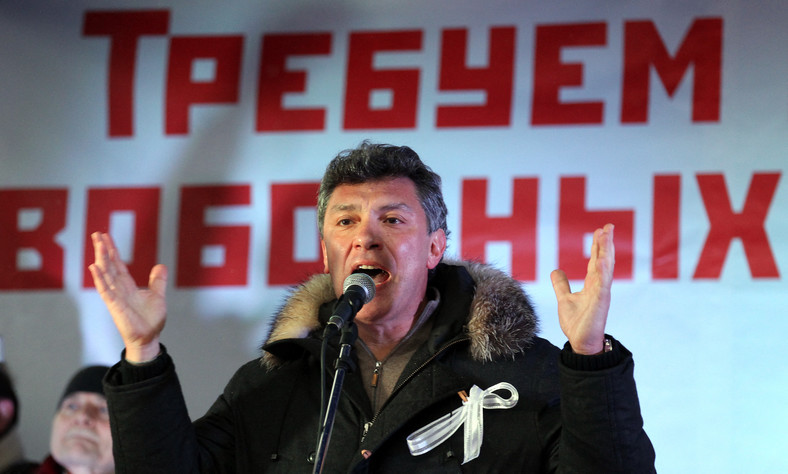 Rosyjski opozycjonista i były wicepremier Borys Niemcow przemawia na proteście przeciwko domniemanym fałszerstwom w wyborach parlamentarnych, Moskwa, 10 grudnia 2011 r.