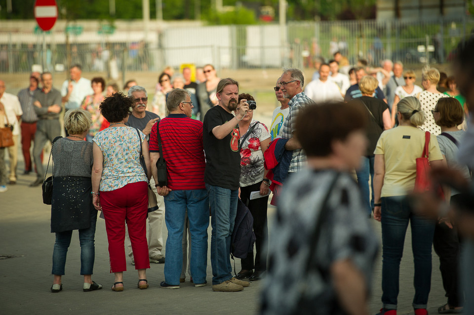 Publiczność na koncercie Roda Stewarta w Atlas Arenie w Łodzi