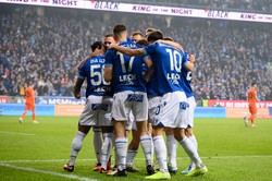 Katastrofalny błąd obrońcy Zagłębia. Lech zaczął od zwycięstwa [WIDEO]