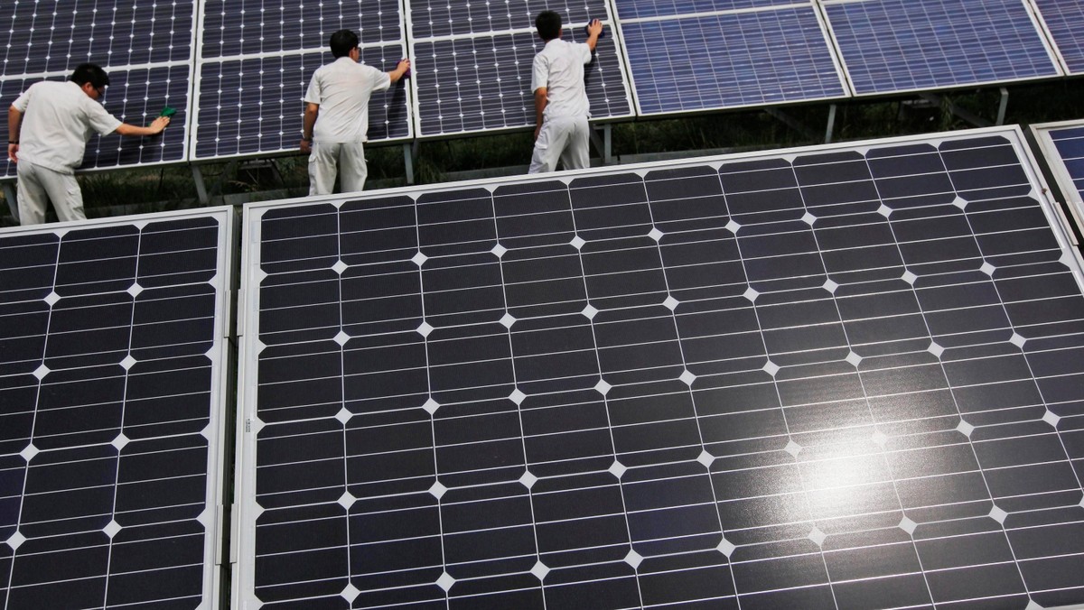 28 mln zł ma kosztować największy w Polsce kompleks farm słonecznych Podlasie Solar Park, który zajmie 8 ha. Panele fotowoltaiczne będą montowane w Lipsku, Kolnie i Jedwabnem (Podlaskie). Moc Podlasie Solar Park wyniesie 4 MW.