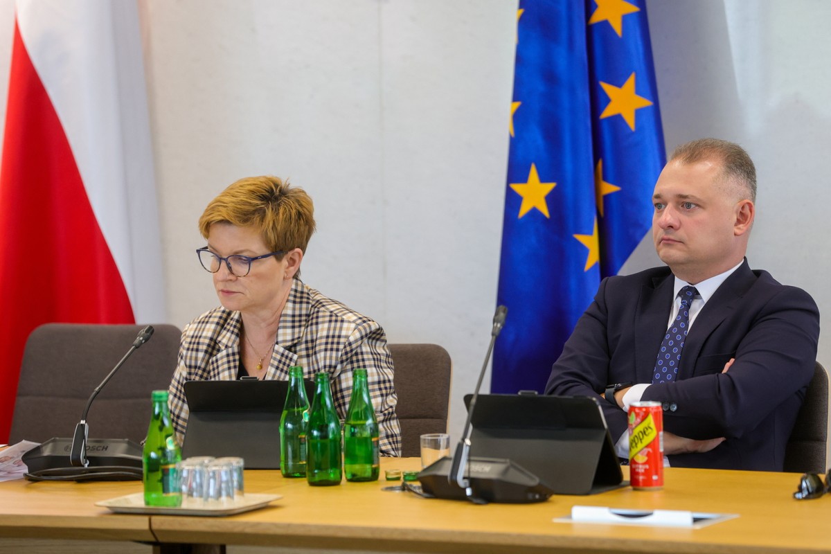 Urszula Augustyn i Wojciech Król podczas posiedzenia sejmowej Komisji Kultury i Środków Przekazu