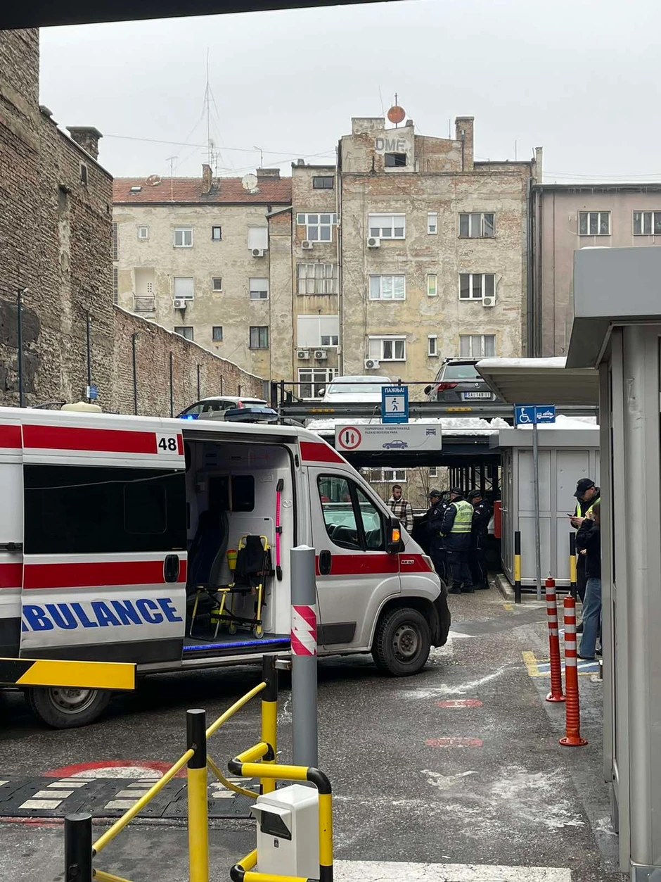 Udes kod zgrade Politike