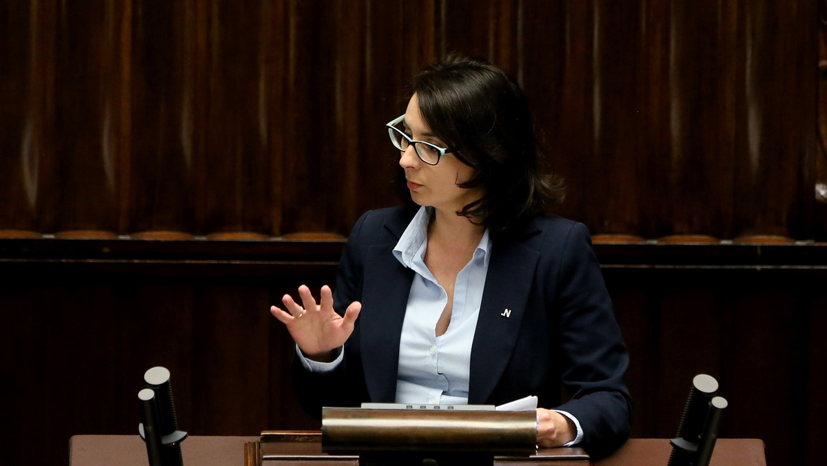 Klub Nowoczesnej chce odrzucenia projektu zmian w ustawie o Trybunale Konstytucyjnym – oświadczyła Kamila Gasiuk-Pihowicz. Zapowiedziała, że jej klub opuści salę posiedzeń w czasie głosowania nad projektem "na znak protestu przeciwko łamaniu standardów demokracji".
