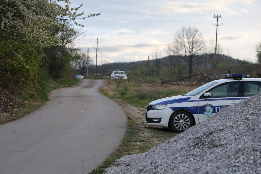 Zapaljene sveće na mestu gde je Danka Ilić nestala