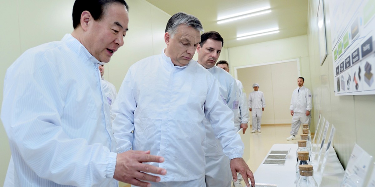 Viktor Orban w fabryce Samsung SDI