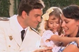 Evo kako danas izgleda ćerka Slobode Mićalović i Ivana Bosiljčića iz RANJENOG ORLA:  Oduševila i MONIKU BELUČI, sa 4 godine pojavila se na malim ekranima pa NESTALA, a sada...