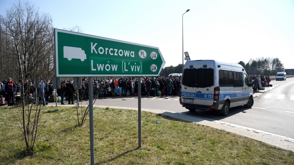 Koronawirus w Polsce. Korczowa: tiry czekają na wyjazd 11 godzin