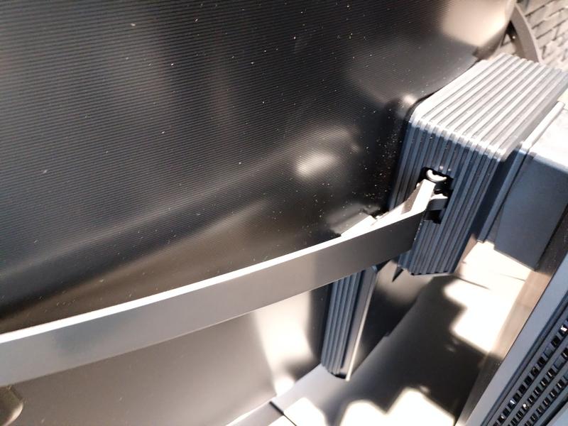 Test LG Flex. Kosmiczny monitor (telewizor) z elektrycznie zakrzywianym