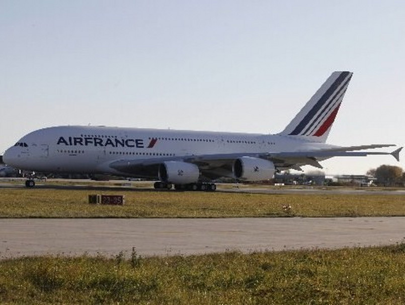 Rozpoczął się strajk pilotów linii Air France. Akcja może w poważnym stopniu utrudnić życie podróżnym