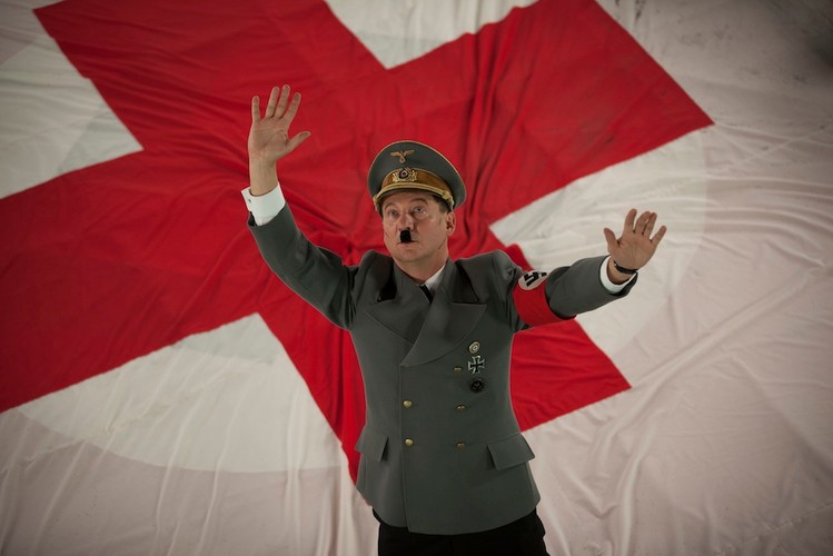 NAJGORSZY EFEKT SPECJALNY: Bombardowanie ambasady – 'AmbaSSada'