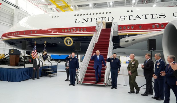 Donald Tramp predstavio novi avion 