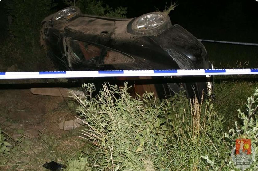 Wariat w stolicy! Porywając porsche dźgał ludzi w salonie