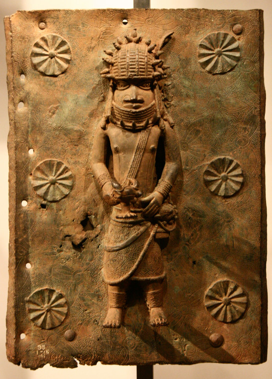Jedna z tablic z brązu, znanych jako "brązy z Beninu" z Nigerii, w British Museum w Londynie
