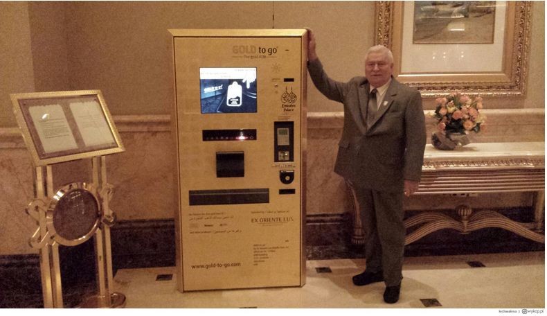 Lech Wałęsa w Dubaju / zdjęcia z oficjalnego profilu