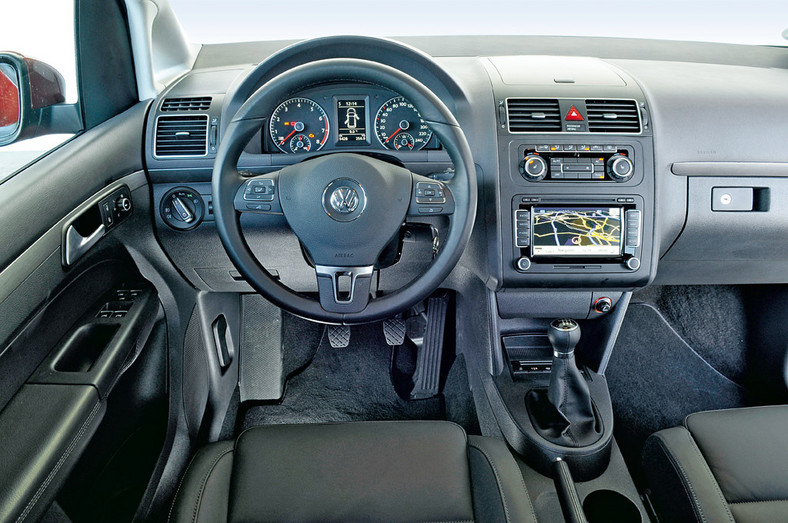 Debiutanci dla rodziny: Mazda 5 kontra Peugeot 5008 i Volkswagen Touran