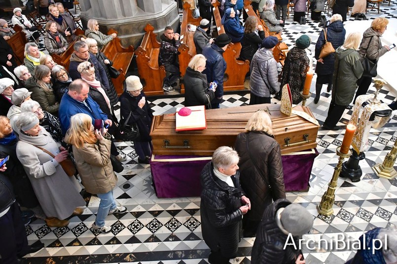 Pogrzeb arcybiskupa Edwarda Ozorowskiego