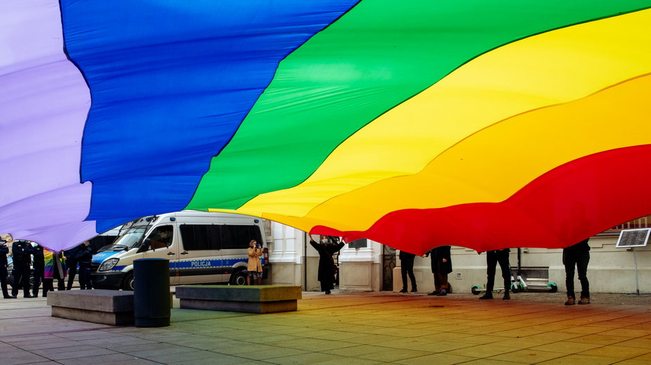 Hostel dla osób LGBT+ w Warszawie może zacząć działać od kwietnia