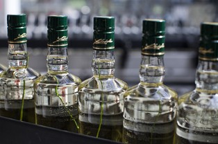 Wódka, buty, paliwo, antywirusy. Oto znane rosyjskie marki obecne w Polsce