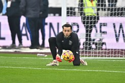 Łukasz Fabiański wróci do Legii Warszawa? Żewłakow już dzwonił do polskiego bramkarza