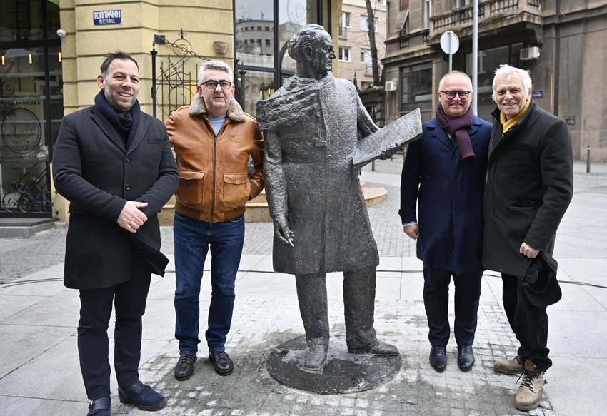 Oktrivanje spomenika Aleksandru Deroku