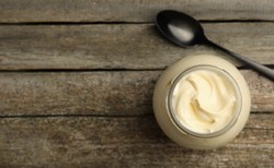 Majonez Winiary czy Kielecki? Polacy rozstrzygnęli "odwieczny spór". Ponad podziałami...