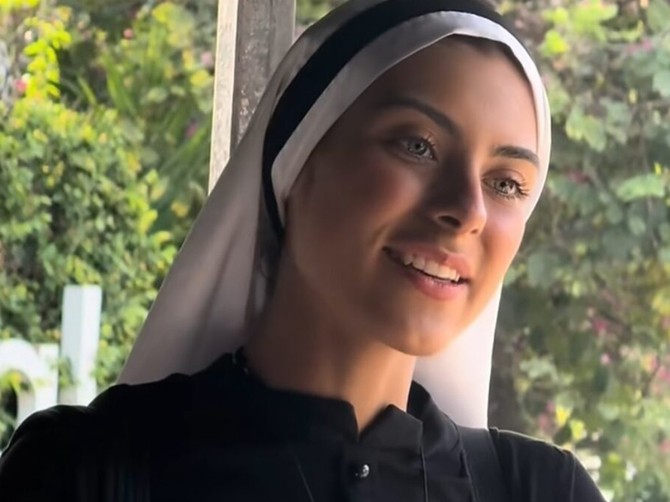 Časna sestra Eva zaludela svet: Zamonašila sa sa 18 godina, dan pre izbora za mis