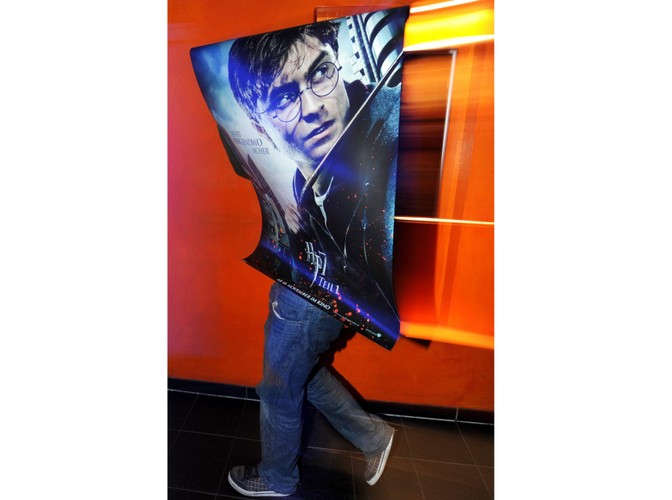 Plakat reklamujący najnowszego 'Pottera'