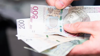 500 plus dla seniora. Jaki próg dochodowy obowiązuje w 2025 roku?