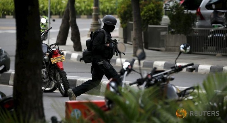 Islamic State-allied news agency says group behind Jakarta attacks