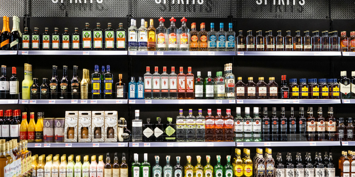 W nocy w Krakowie sklepy nie będą sprzedawać alkoholu