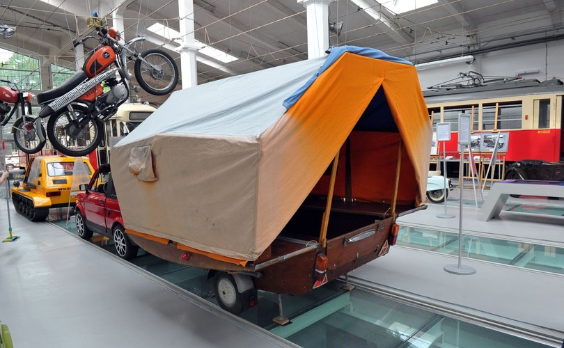 Przyczepka namiotowa tramp 66 z 1966 roku