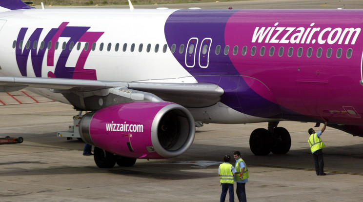 A Wizz Air gépét vészcsúszdával kellett kiüríteni-videó / Fotó: Northfoto