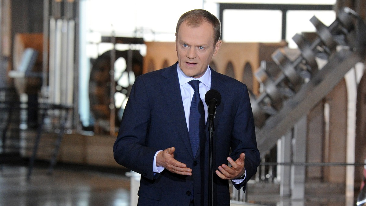 Premier Donald Tusk przybył do Mołdawii, gdzie spotka się m.in. z szefem mołdawskiego rządu Vladem Filatem. Główne tematy rozmów to: unijne aspiracje Mołdawii, polskie przewodnictwo w Radzie Unii Europejskiej, program Partnerstwa Wschodniego oraz współpraca handlowa.