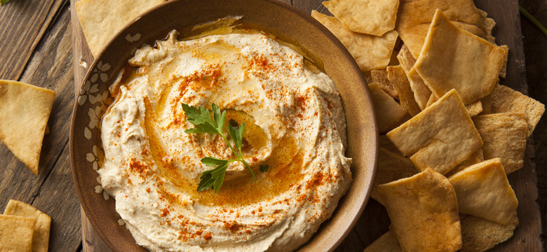 Przepis na hummus z ciecierzycy w dwóch wersjach. Nie pożałujecie