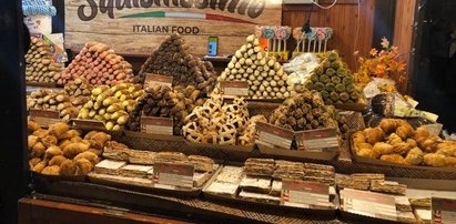 Włoskie cannoli i portugalskie babeczki na wrocławskim jarmarku. Warto? I te ceny!