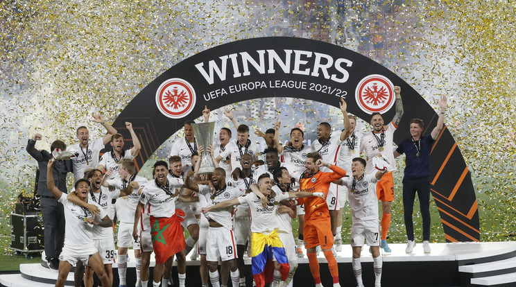 Az Eintracht Frankfurt másodszor nyerte meg a második számú európai futballkupát / Fotó: EPA/Jose Manuel Vidal