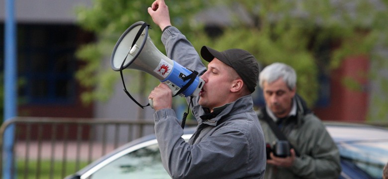 "Staruch" z kolegami święcił na Jasnej Górze szalik "Witamy w piekle"