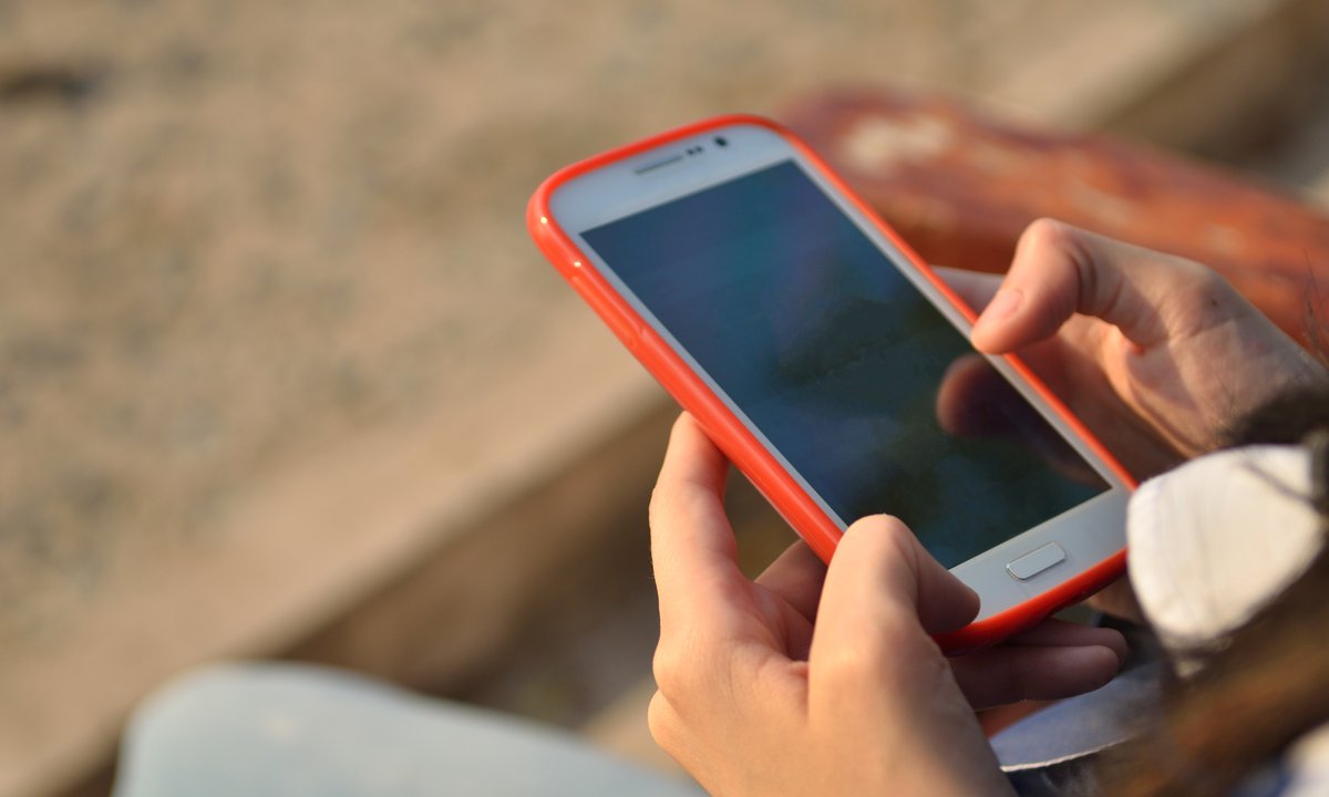 Ta funkcja jest ukryta w telefonie. Włącz w sytuacji zagrożenia