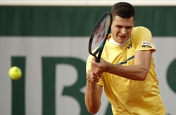 Hubert Hurkacz i Daniel Evans w drugiej rundzie debla French Open