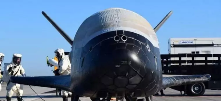 Kosmiczny samolot US Air Force wylądował po rekordowo długiej misji