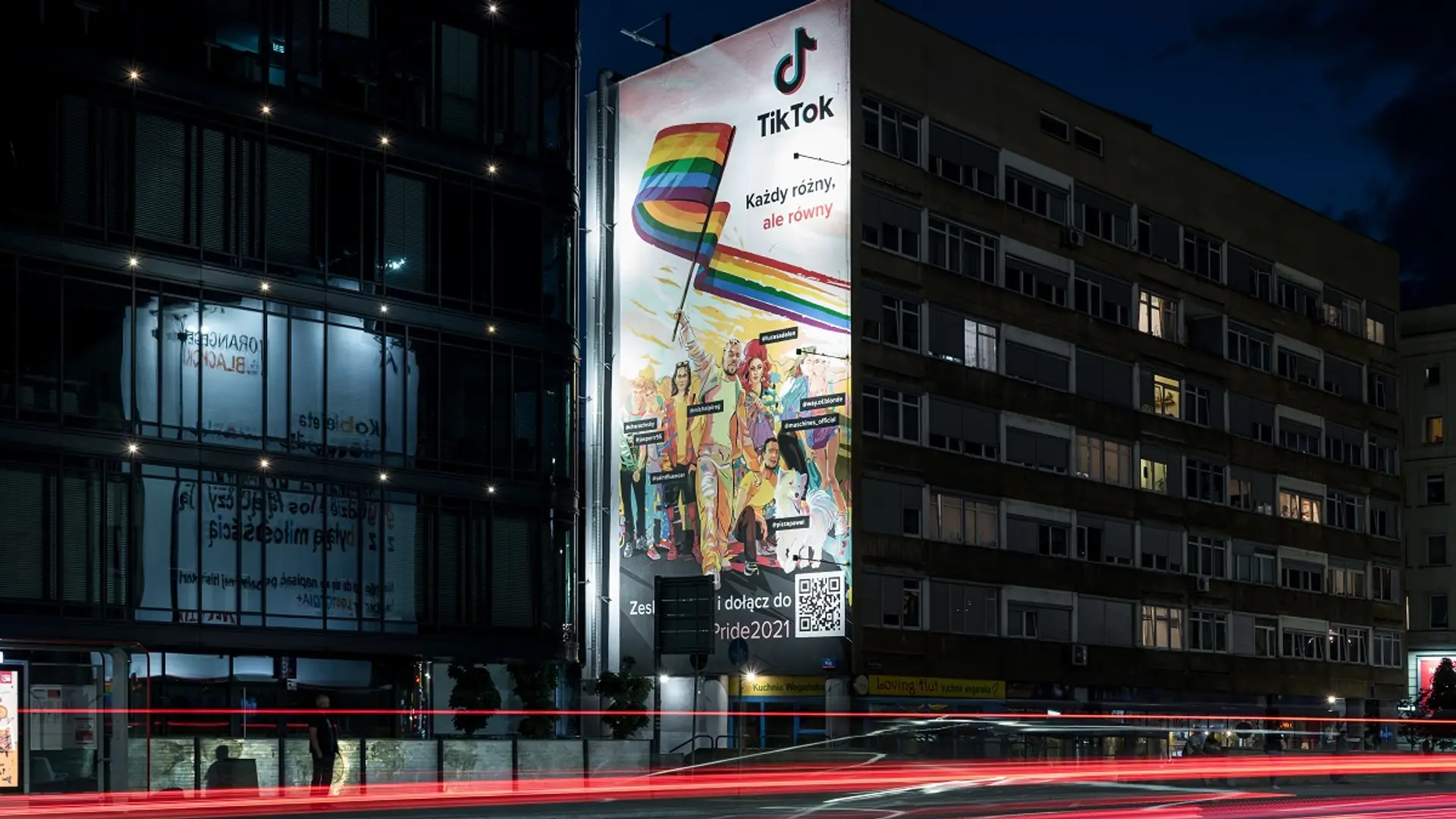 Mural z twórcami LGBTQ+. TikTok obchodzi Miesiąc Dumy