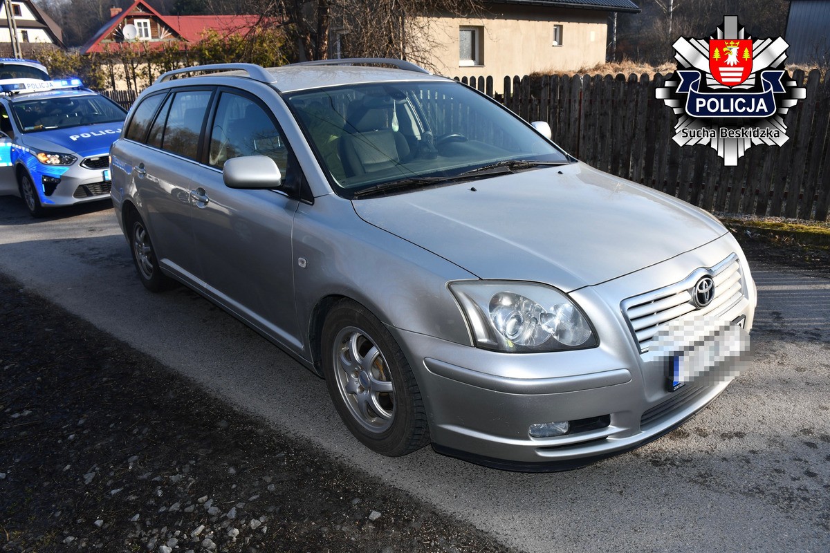 Kompletna nieodpowiedzialność młodego ojca. Miał 2,5 promila i roczne dziecko w aucie