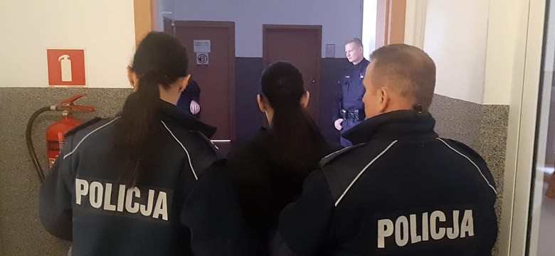 Znęcali się ze szczególnym okrucieństwem nad 13-miesięcznym dzieckiem. Policjanci z bydgoskiego Fordonu dopadli sprawców