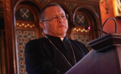 Abp Ryś: Osoby bez maseczek? Kościół nie ma swojej policji i więzień