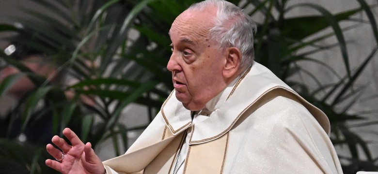 Franciszek zrobi to jako pierwszy papież w historii. Francja poirytowana