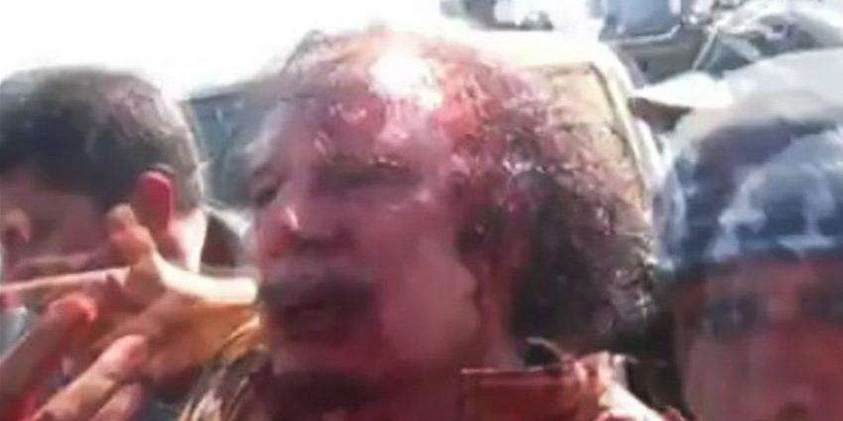 Kaddafi został dobity przez powstańców? Zdjęcia od 18 lat