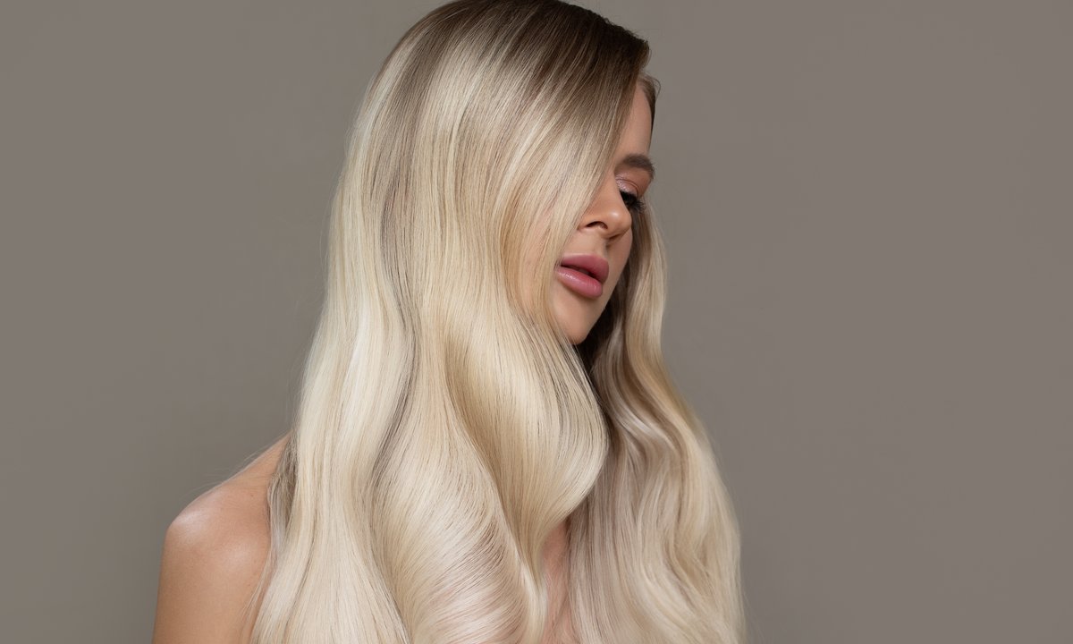 Polki masowo wykupują tę odżywkę. Usuwa żółte odcienie. Idealny blond jak z salonu!